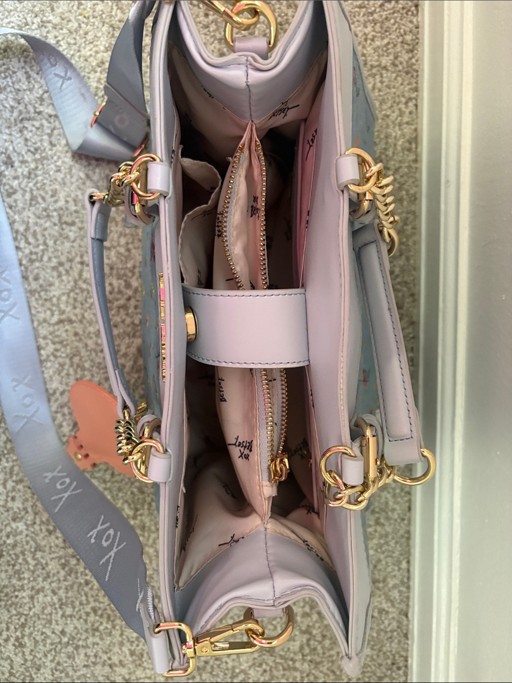 Betsey Johnson Light Blue Floral Shoulder Bag with Pastel Hot Air Balloon Charm - Picture 6 of 8
